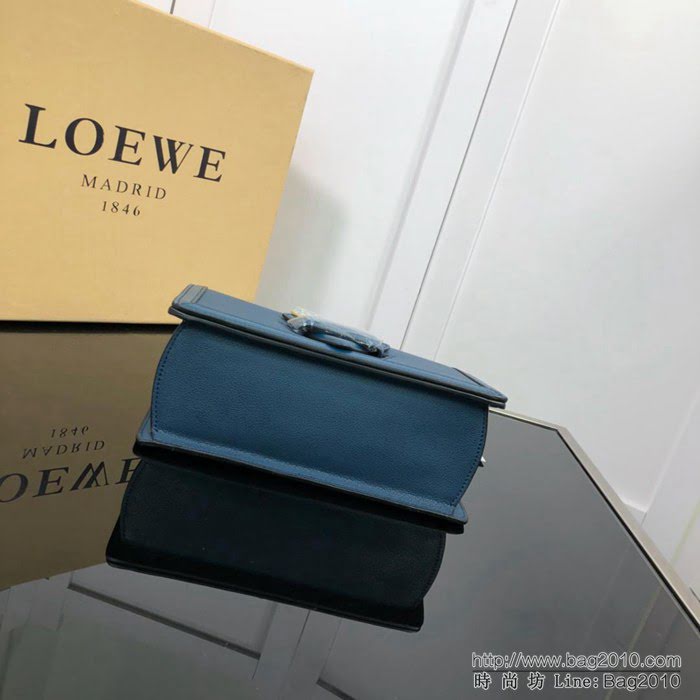 LOEWE羅意威 Barcelona 荔枝紋三角包 小牛皮肩背斜挎包 雜誌爆款 0158荔枝紋  jdl1222